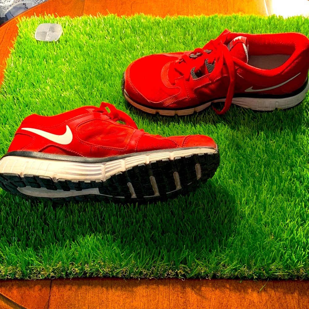 NIKE DUAL FUSION ST2 athletic shoes men’s 8.5